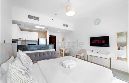 Fully Furnished Studio Apartment in Downtown Dubai - 5 minutes walk from Dubai Mall
