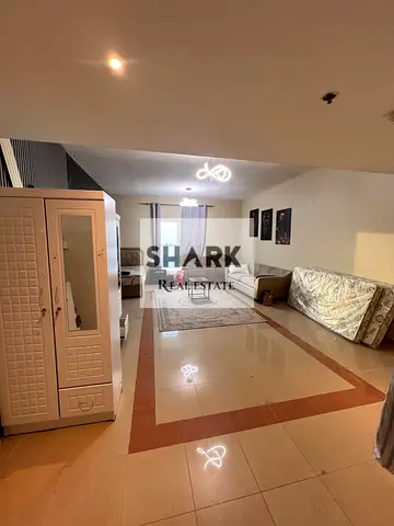 شقه غرفه وصاله ف الراشيديه 3 مساحه واسعه ف موقع مميز وحيوي يوجد به جميع الخدمات