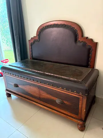 Solid wood bench