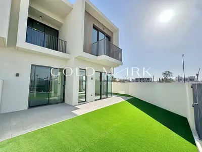 4+Maid | End Corner | Close to Park | Single Row