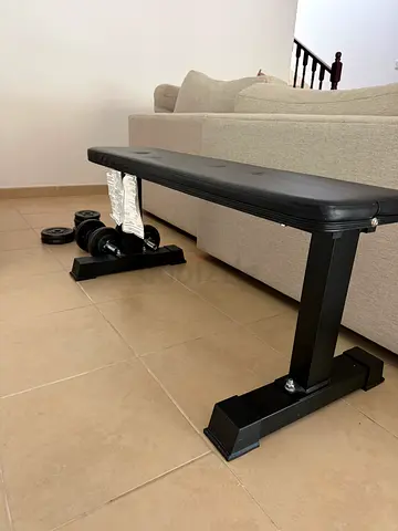 Flat weight bench with free weights - great condition