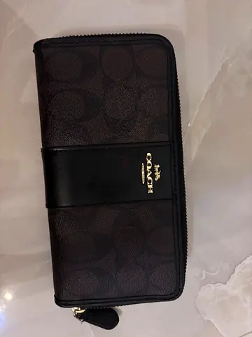 Coach wallet