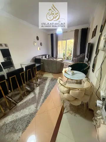 Monthly rent in Ajman, Al Nuaimiya 2, next to Safeer Mall and Istanbul Market. Two bedrooms and a living room, furnished with brand new furniture, fir