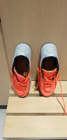 Padel shoes orange color