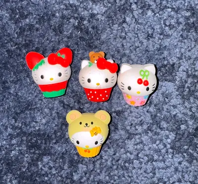 Hello kitty magnets