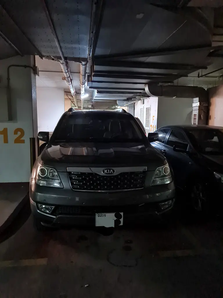 Kia Mohave 2016 — photo 1 of 8