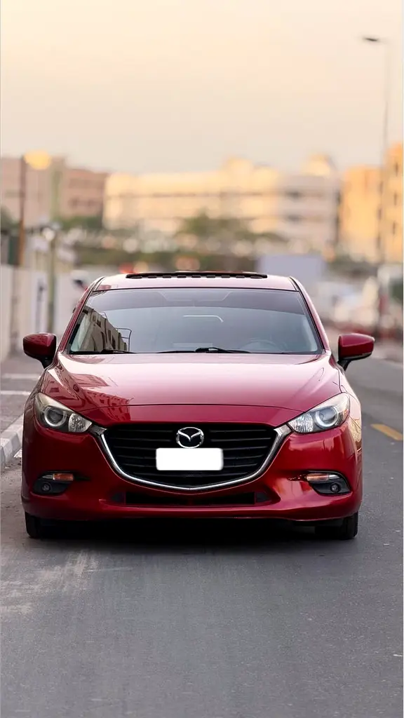 Mazda 3 2019 — photo 1 of 12