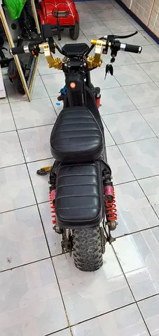 Used off-road motorbike / dirt bike — good condition