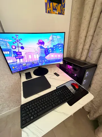 Gaming Desktop Setup with Curved Monitor, RGB PC Case, Keyboard  Mouse