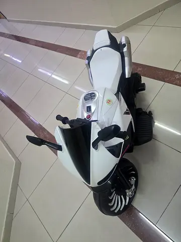 White Electric Ride-On Scooter for Kids (3-Wheel) - Good Condition