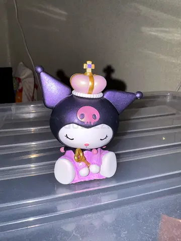 Kuromi figure