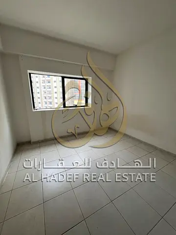 للإيجار السنوي في القاسمية (الند) – الشارقة! غرفة وصالة بموقع متميز – "سعر تنافسي" – تسهيلات في السداد – السعر 30 ألف – 6 دفعات