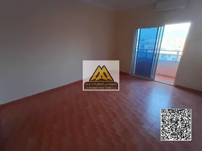 للإيجار السنوي استوديو في منطقة الروضة 2 عجمان بمساحة كبيرة وبلكونة مع إطلالة ممتازة، موقع مميز وقريب من جميع الخدمات الأساسية وسهل الوصول إلى الشارقة