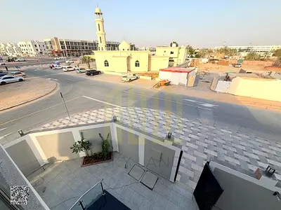 Two-story villa with a rooftop terrace for sale. Price includes electricity, water, air conditioning, registration and ownership fees (negotiable). La