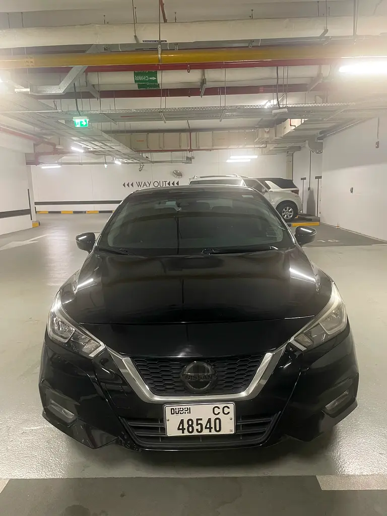 Nissan Versa 2020 — photo 1 of 4