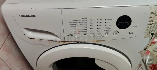 Frigidaire 8kg Front Load Washing Machine - Working, Needs Cosmetic Repair