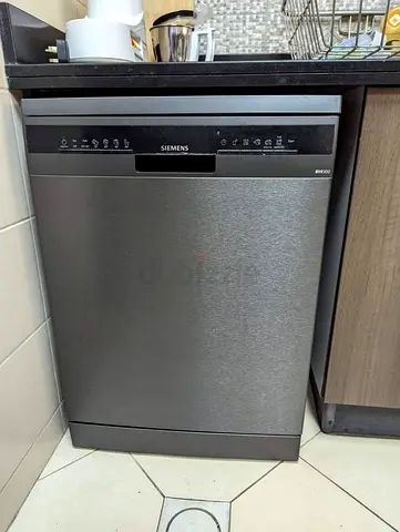Siemens black dishwasher 3 rake freestanding dishwasher - perfect condition free delivery installati