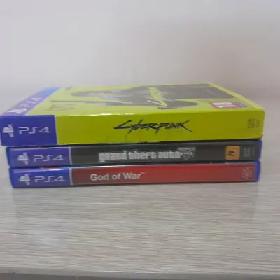 [PS4/PS5] game bundle (GOW, GTA5, CYBERPUNK 2077)