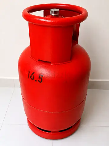16.5kg Red LPG Gas Cylinder - Good Condition