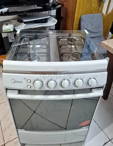 Media cooking range