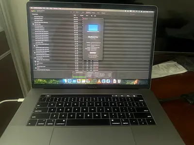 MacBook Pro 15-inch (Touch Bar) - Good Condition i7 16 gb 512gb all keys working excellent condition