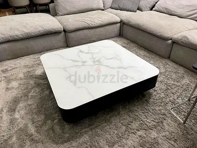 Excellent condition pan Emirates coffee table like a new condition