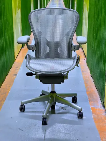 Herman Miller Aeron Office Chair Gray Color Good Condition
