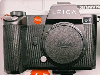 Leica SL-2 Body Only (Under Leica UAE Warranty) *brand new condition*