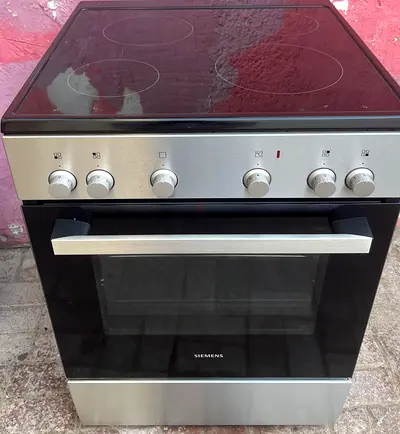 Siemens Free-Standing Electric Cooker with Glass Ceramic Hob and Oven