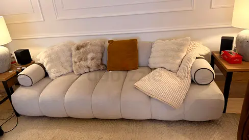 Light Beige 3-Seater Plush Sofa in Excellent Condition