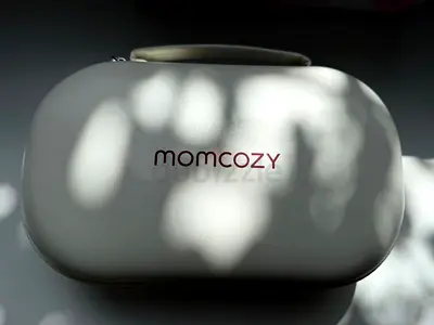 Momcozy M5 Hands Free