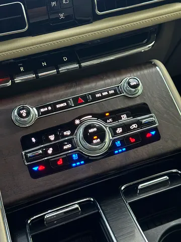 2021 Lincoln AVIATOR 照片 14