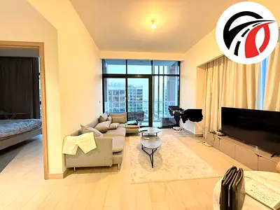 Luxurious Furnished 1 bedroom Corner Unit