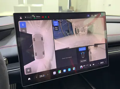 صورة 15 لـ 2025 Xiaomi SU7
