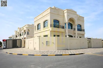 Direct from the owner, water and electricity included, turnkey delivery