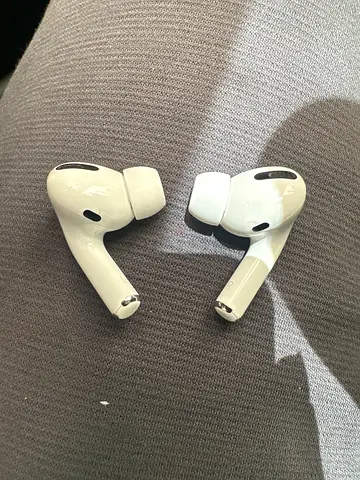 AirPods only no case original Apple 1st generation good condition all options is working