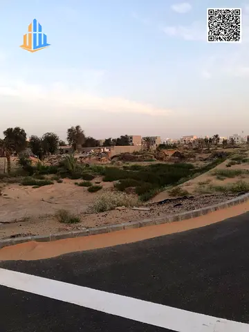 🏡 📍 موقع الأرض – الحليو 1، عجمان الحليو 1 هي منطقة سكنية هادئة في إمارة عجمان، قريبة من حدود الشارقة، وتعتبر مناسبة للسكن أو الاستثمار.