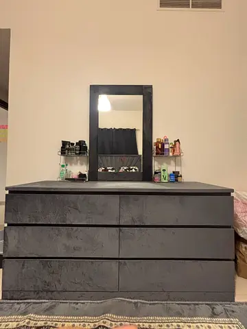 Dressing table