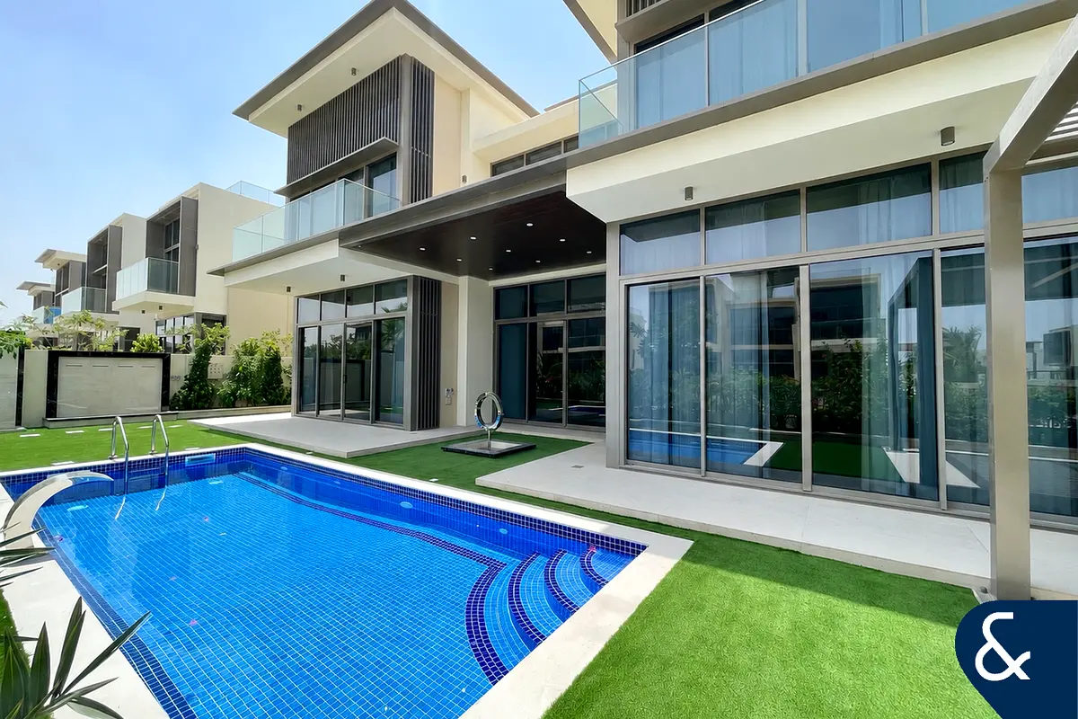 Exclusive | Private Pool | Corner Unit