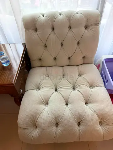 Beige Tufted Accent Chair / Lounge Seat - Good Condition