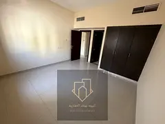 Built-in wardrobes + central air conditioning + close to all exits and services + open view