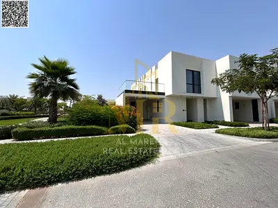 فرصة جيدة لامتلاك فيلا بسعر شامل رسوم الكهرباء والمياه و المكيفات في الزوراء مناسبة للسكن أو الاستثمار