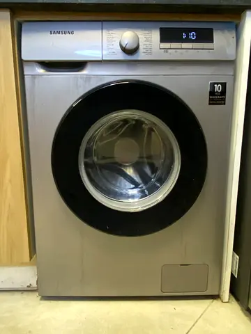 Samsung Front-Load Washing Machine - 7kg (Silver) - Good Working Condition