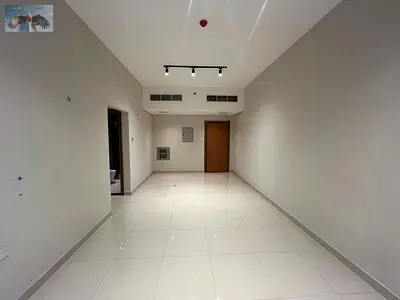 2BR apartment, second tenant, 1 month free, free gym, flexible payments, prime location near all services, hotel-style entrance, card access system.
