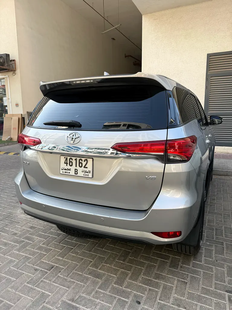 Toyota Fortuner 2019 — photo 1 of 6