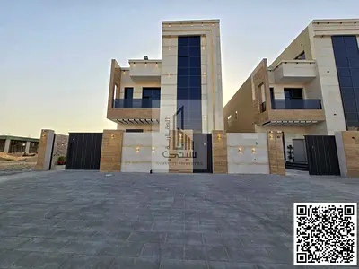 Modern villa for sale with spacious areas and high-end finishes.