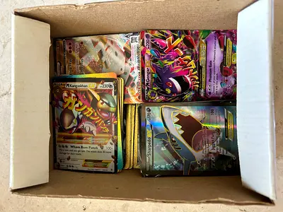 Pokémon Cards (175 cards)