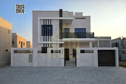 موقع مميز - 3 طوابق - شامل التسجيل