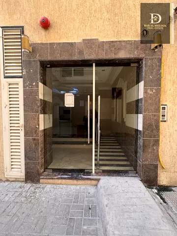 building for Sale in Sharjah – Al Qulaya (Investment Opportunity) 📍 Location: Sharjah – Al Qulaya