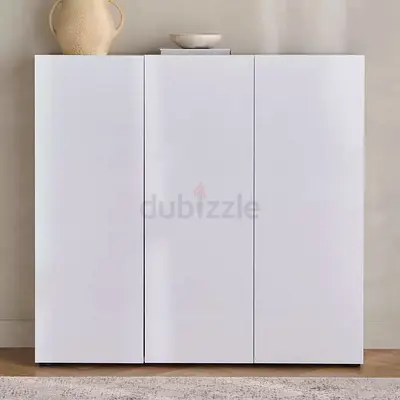 Elvara 30-Pair White Gloss Shoe Cabinet - Compact 3-Door Storage just one used for sale free deliver